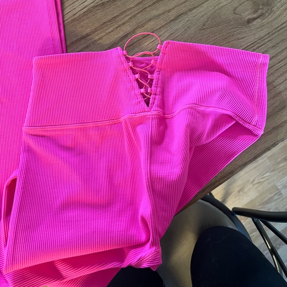 Fabletics High-Waisted Seamless Rib Legging - Picture 2 of 3